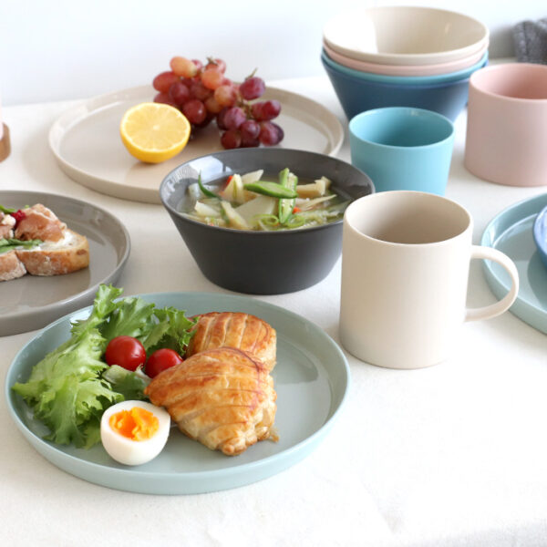 スモーキーで優しい質感が魅力｜モヘイム ストーンウェア 徹底レビュー